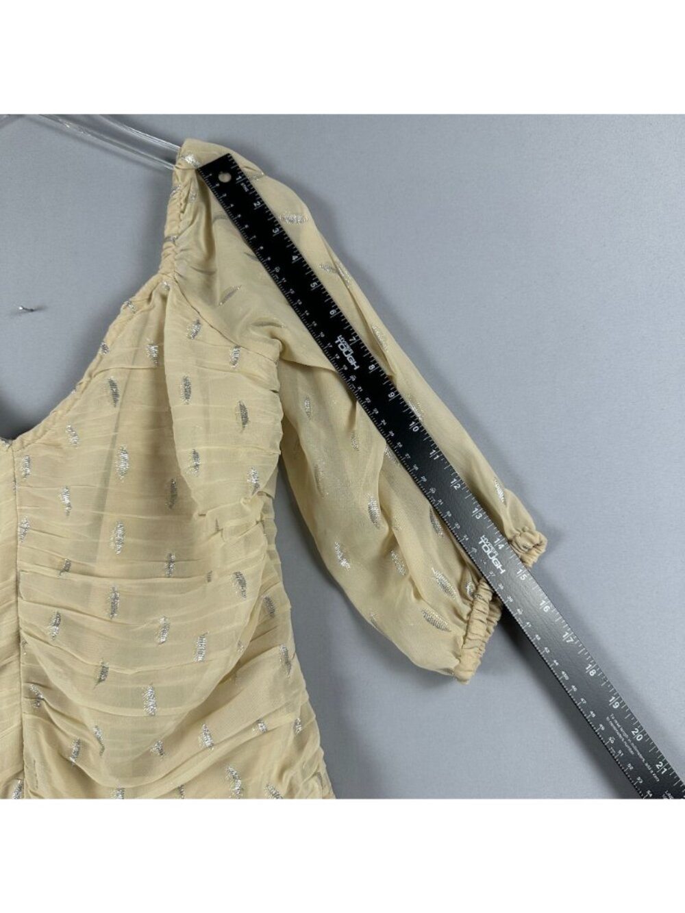 H&M Mini Dress Size Large Beige Ruched Metallic Chiffon V Neck Puff Sleeves - Picture 13 of 14